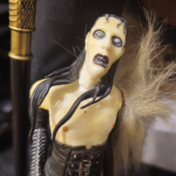 MARILYN MANSON Disposable Teens Action Figure Fewture Toys - Picture 8 of 9